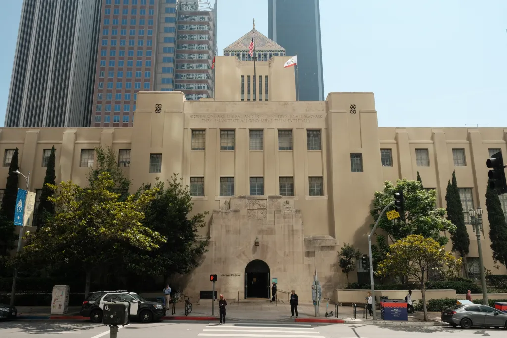 Exterior of the Los Angeles Central Library, with 