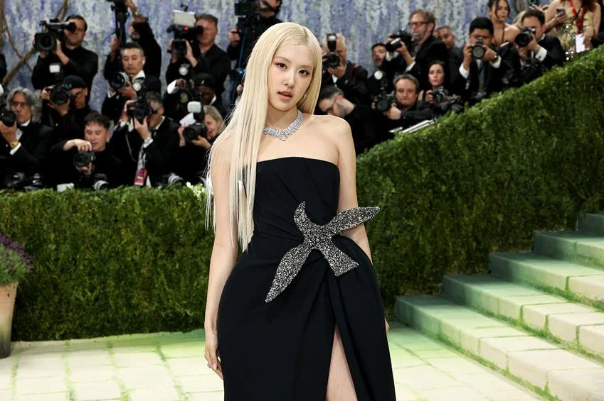 Rosé in a Tiffany necklace. Source: Getty