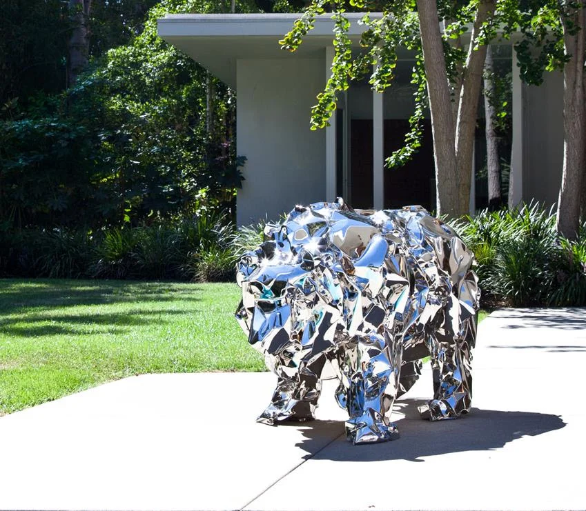 Frank Gehry, Bear with Us, 2014. Photo: Benjamin Lee Ritchie Handler. Source: Gagosian
