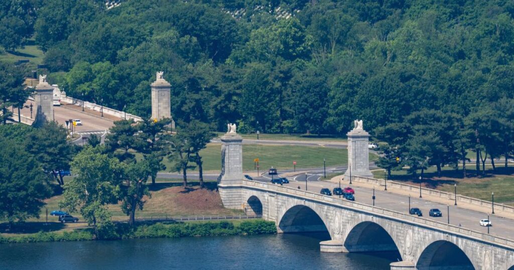 Design plan for Trump’s proposed Washington arch is approved by key federal agency