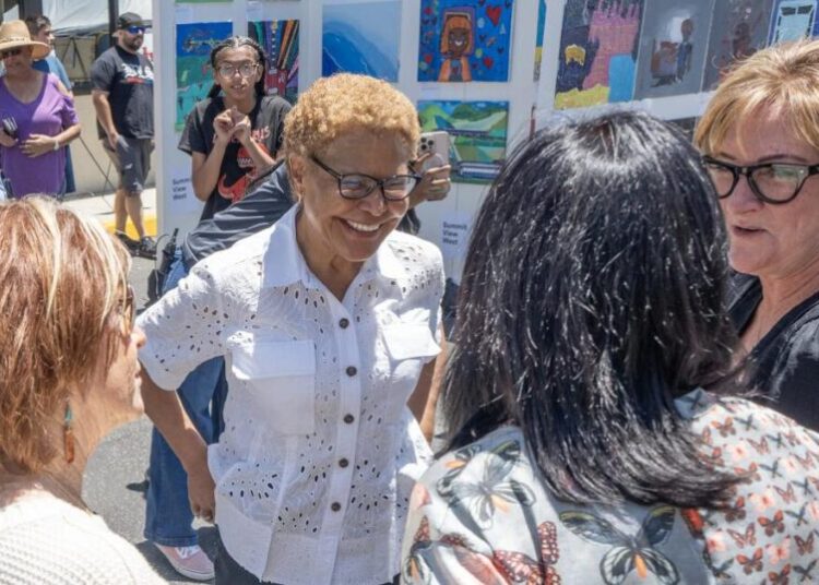L.A.’s top mayoral candidates fan out across the city making final case ...