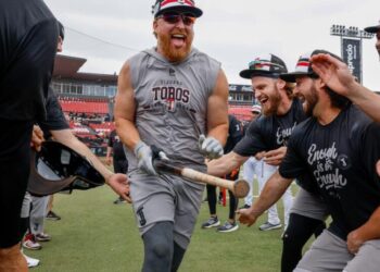 Justin Turner is playing for the Tijuana Toros. Why he ‘wouldn’t trade it for anything’