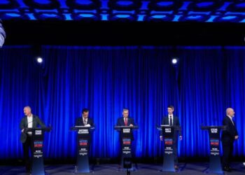 Who won and who lost in Thursday night’s California gubernatorial debate? Our columnists weigh in