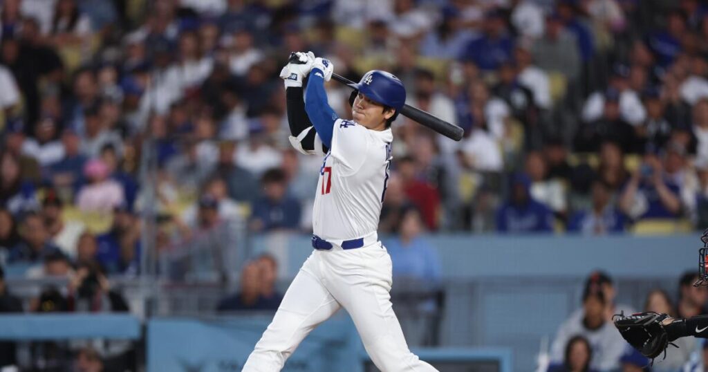 Shohei Ohtani ends home run drought, but struggling Dodgers fall to Giants again