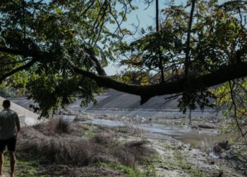 After public outcry, Orange County halts herbicide spraying in creeks