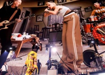 No Doubt throws it back — way back — at the Las Vegas Sphere