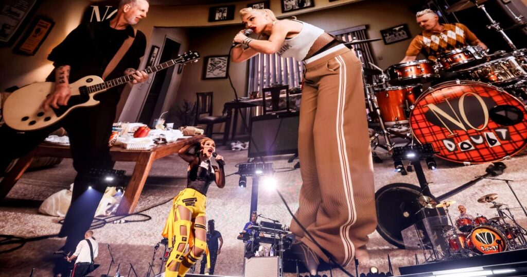 No Doubt throws it back — way back — at the Las Vegas Sphere