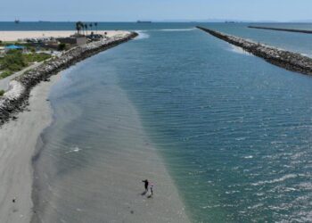 L.A.’s ultra-urban rivers wash tons of trash out to sea. There’s a plan to change that before the Olympics