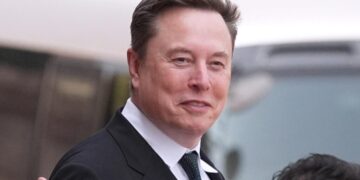 How Elon Musk ended up with a $132-billion pay package