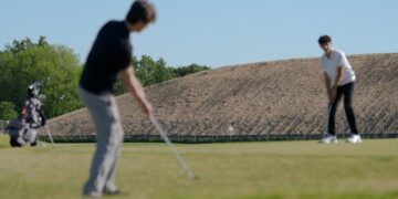 White House East Wing debris dumped at nearby golf course has toxic metals, a report says