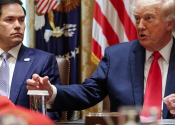 Trump holds Situation Room meeting to decide on Iran deal