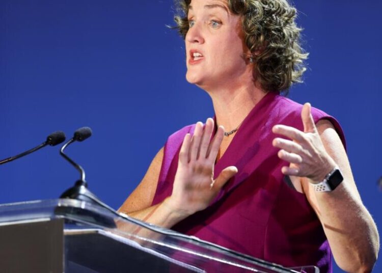 As questions of temperament persist, Katie Porter tries to regain edge in governor’s race