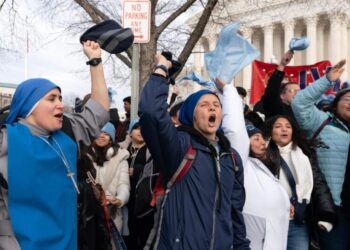 Advocacy group sues Trump administration over access to abortion for veterans