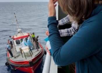 ‘This is not another COVID’: WHO seeks to reassure Spanish island as hantavirus-stricken ship approaches