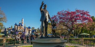 Disney fans will soon get to order Disney-themed license plates that help children’s hospitals