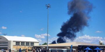 Four crew members eject safely after two Navy jets crash during Idaho air show