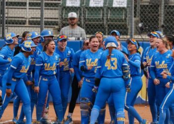 UCLA softball pummels South Carolina to advance to NCAA super regional