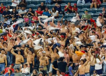 As critters and losses pile up, Angels fans call for owner Arte Moreno to sell team