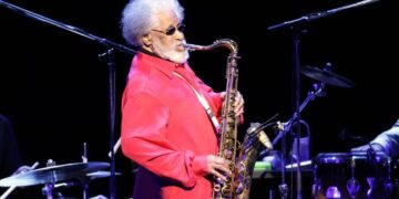 Sonny Rollins, pioneering jazz saxophonist, dies at 95