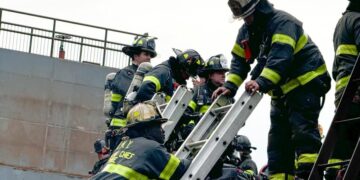 Investigators looking for cause of fatal New York shipyard blast