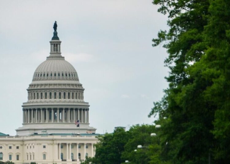 Senators approve withholding their own pay during government shutdowns