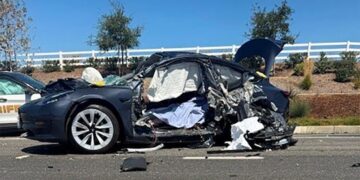 Family sues Riverside County after sheriff’s deputy runs red light, killing a man and injuring his fiancée