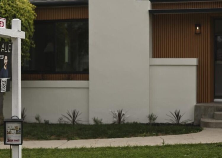 Thousands are leaving Los Angeles year after year. This is why we still have a housing crunch