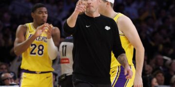 ‘The task at hand’: How Lakers coach JJ Redick stays focused