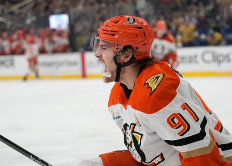 Beckett Sennecke, Leo Carlsson power Ducks to Game 2 win over Vegas