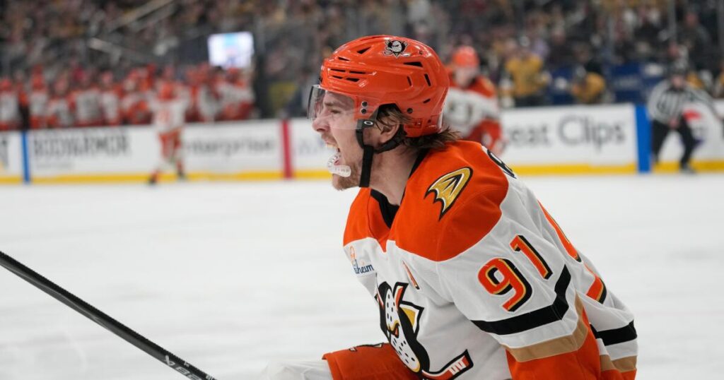 Beckett Sennecke, Leo Carlsson power Ducks to Game 2 win over Vegas