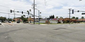 Tustin police search for shooter who killed a 42-year-old woman