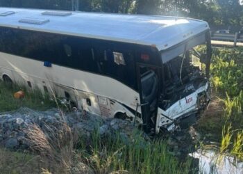 Bus hits cars in Virginia, killing 5 people and injuring 34, state police say