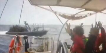 Israeli troops intercept flotilla boats trying to breach the blockade of Gaza
