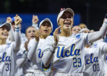 How UCLA softball leadoff hitter Rylee Slimp manages pressure as Bruins reach WCWS
