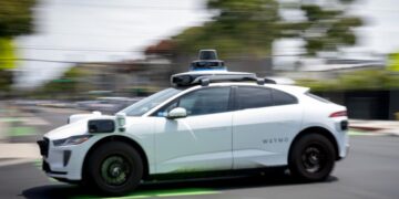Waymo suspends all freeway rides over safety