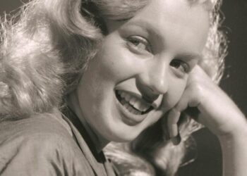 Why these rare early Marilyn Monroe photos stayed hidden for decades