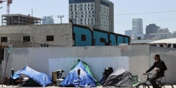 ‘Super meth’ isn’t exactly real, but the drug is a real factor in L.A. homelessness