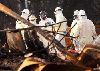 Feds declare Eaton fire was a cleanup success. Their testing shows otherwise