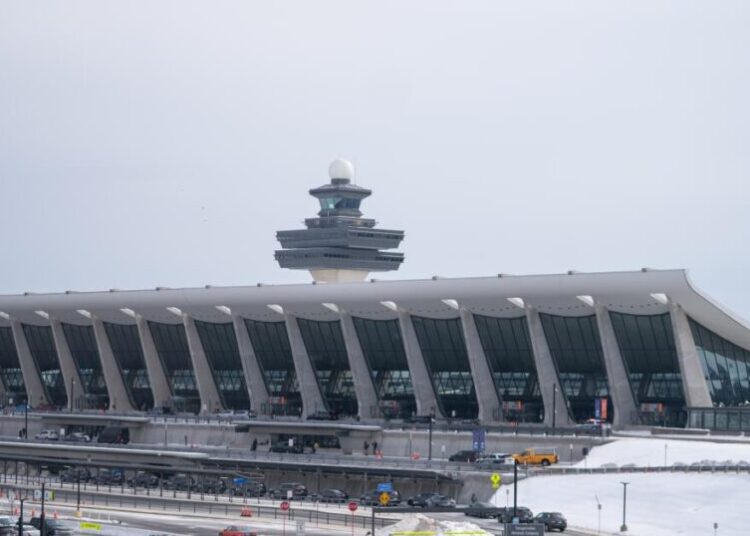 Ghanaian mother and child detained at airport for days after arriving on valid visas, lawyers say