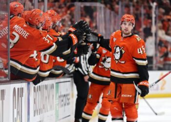 Ducks find their power-play scoring touch and defeat Vegas to even playoff series