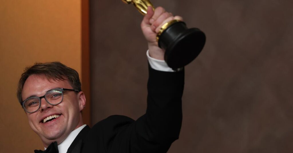 Another Oscar win for ‘Mr. Nobody Against Putin’: Filmmaker’s missing statuette located after TSA dispute