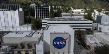 Caltech could lose control of JPL for first time in decades