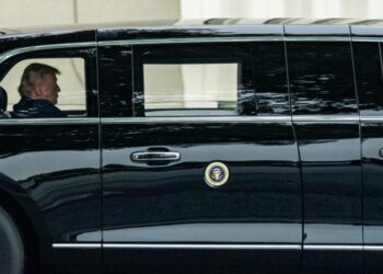 Trump wraps up 3-hour medical visit to Walter Reed and declares ‘Everything checked out PERFECTLY’