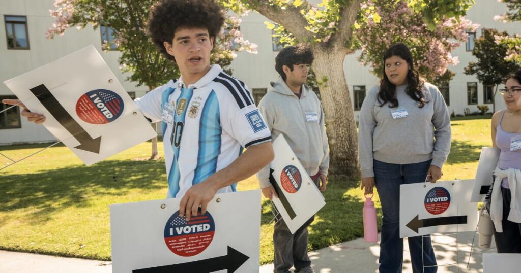 Trying to be ‘strategic,’ California Democrats wait to vote amid fears of governor’s lockout