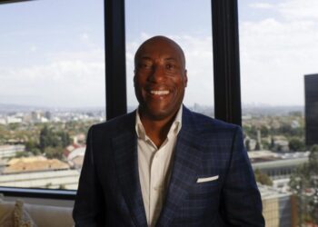 Entertainment mogul Byron Allen to acquire Buzzfeed, HuffPost