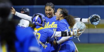UCLA softball pummels UCF, advances to Women’s College World Series