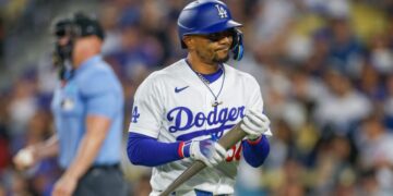 Mookie Betts returns but the Dodgers’ offensive struggles persist in loss to Giants
