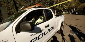 Beverly Hills police pursuit ends in crash and standoff with officers