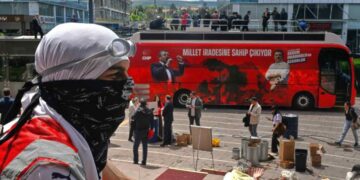 Turkish police storm offices of main opposition party, firing tear gas and rubber bullets
