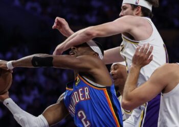 Lakers drop Game 3 to Thunder; now one loss from elimination